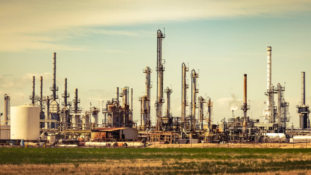 oil refinery in Kern county