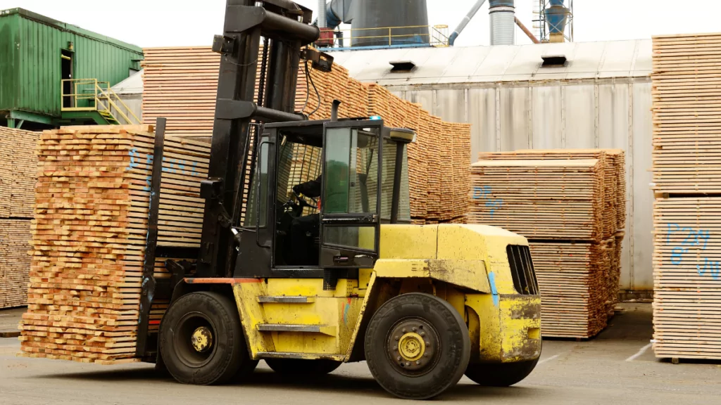 lift truck carrying wood