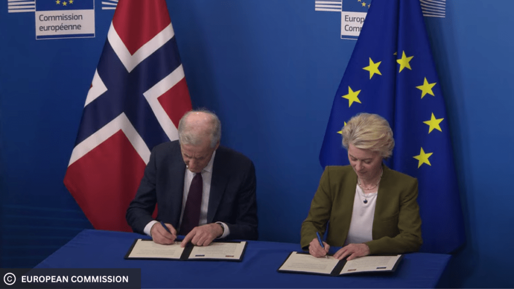 Ursula von der Leyen, President of the European Commission and Jonas Gahr Store, Prime Minister of Norway sign the EU-Noway Green Alliance at a press conference on April 24, 2023.