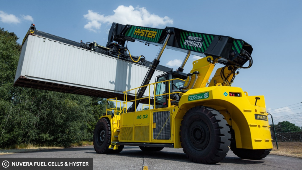 Picture of the Hyster Reachstacker, powered by Nuvera Fuel Cells.