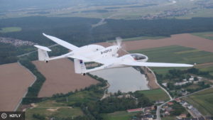 Picture of an H2FLY aircraft in flight.
