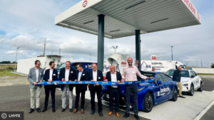 The Brétéché hydrogen station, in Maché, on inauguration day. Left to right: Frédéric Rager, Mayor of Maché; Bertrand Amelot, Deputy Managing Director of McPhy; Christian Ridoire, Managing Director of Picoty; Alain Leboeuf, President of the Conseil Départemental de Vendée; Michel Delpon, President of Club Vision Hydrogène; Eric Hidier, CEO of Brétéché and Matthieu Guesné, Founder and CEO of Lhyfe.